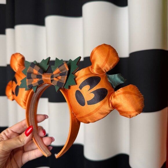 Disney Halloween Disney Minnie Mouse Jack-O'Lantern Mouse Ears Headband - Picture 6 of 7
